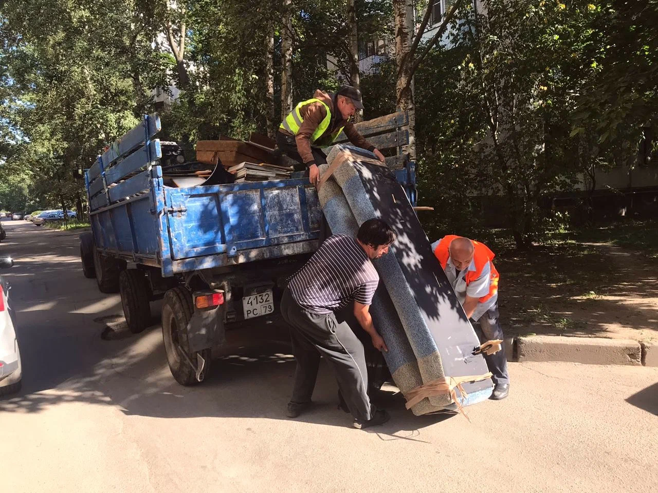 Профессиональный вывоз крупногабаритного мусора в Куйбышеве в октябре