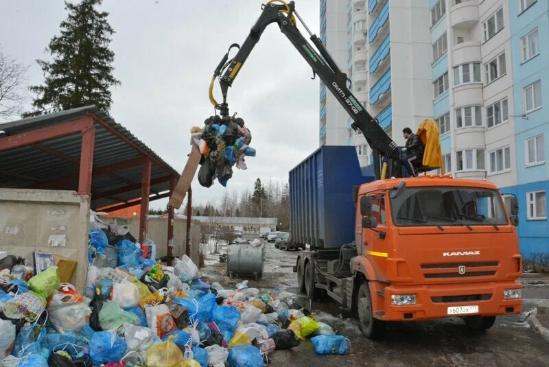 Вывоз бытового мусора в Куйбышеве с погрузкой в октябре