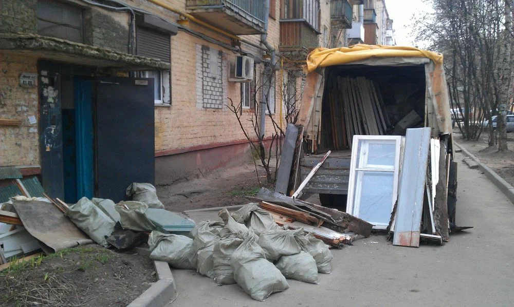 Вывоз мусора после ремонта в Куйбышеве от ПроМусор — цены от 4666 руб., быстро и недорого