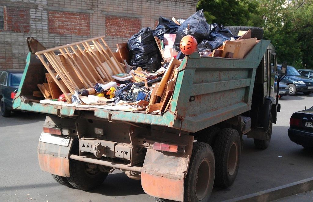 Вывоз мусора из магазина в Куйбышеве от ПроМусор: услуги, цена от 1815 руб., утилизация отходов