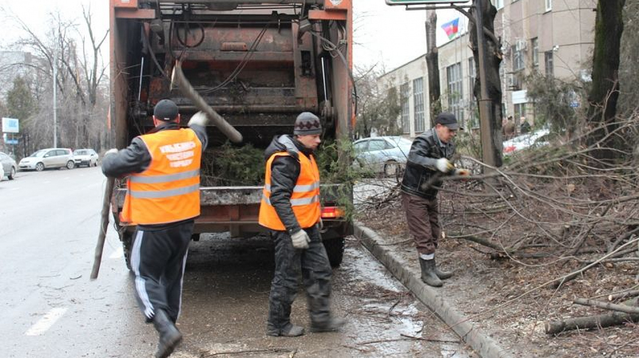 Уборка после стихийного бедствия в Куйбышеве от 2955 руб
